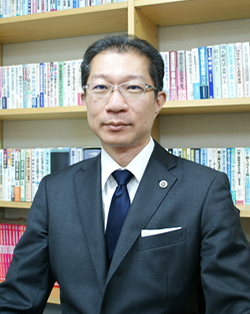 弁護士 鈴木 覚の写真